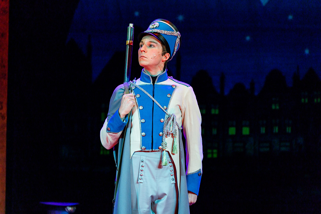 Стойкий оловянный солдатик (Малый театр). Изображение 3