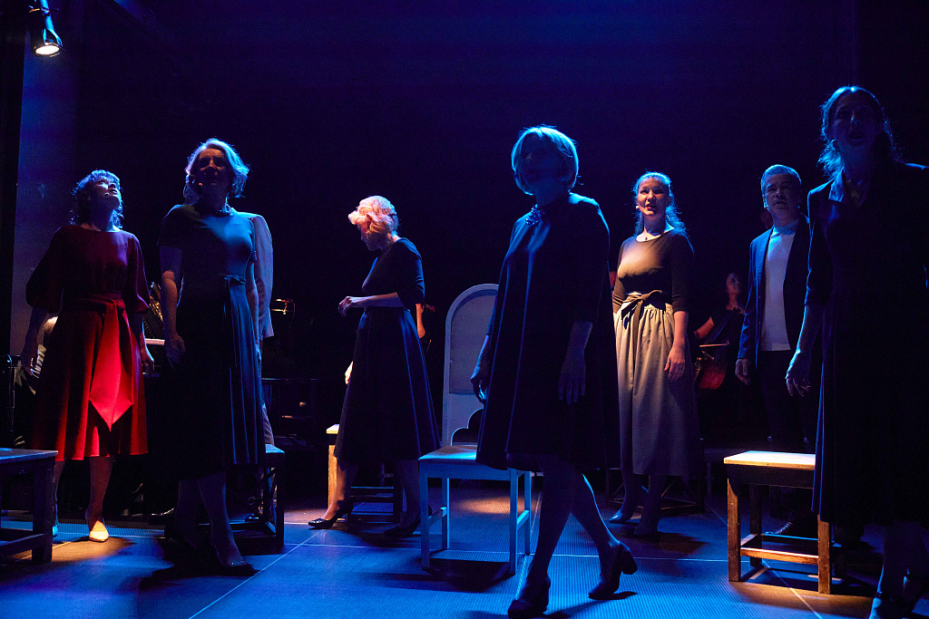 Нелепо, смешно, безрассудно. Изображение 2