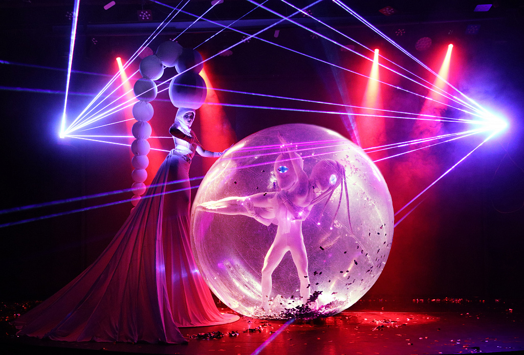 Лунозавр в космосе. Изображение 3