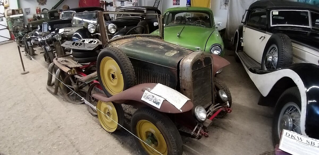 Ломаковский музей старинных автомобилей и мотоциклов. Изображение 1