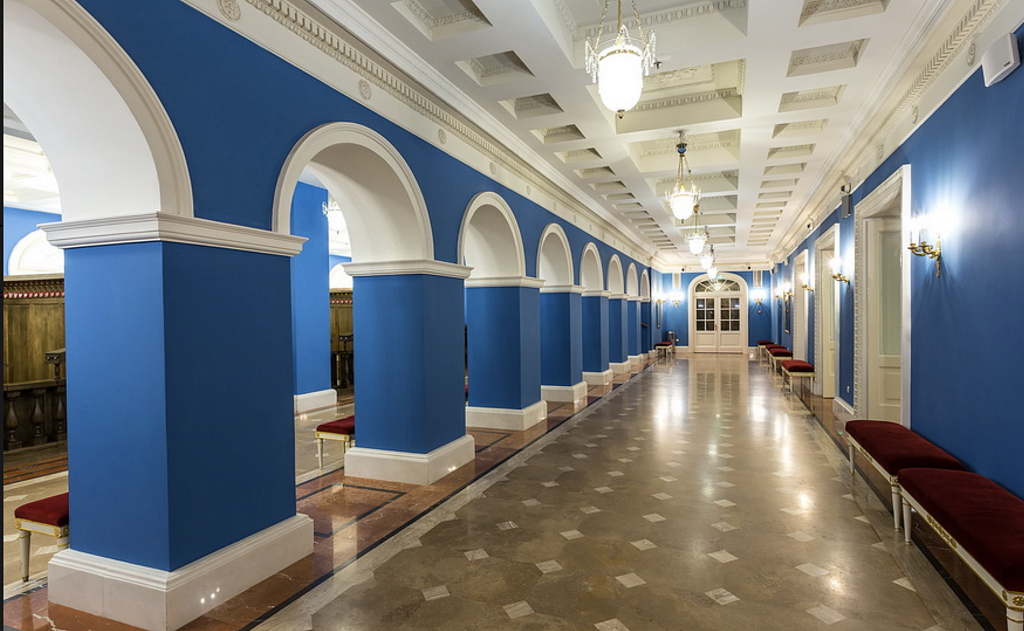 Скорей в театр!.. Там целый мир, мир полный и живой.... Изображение 2