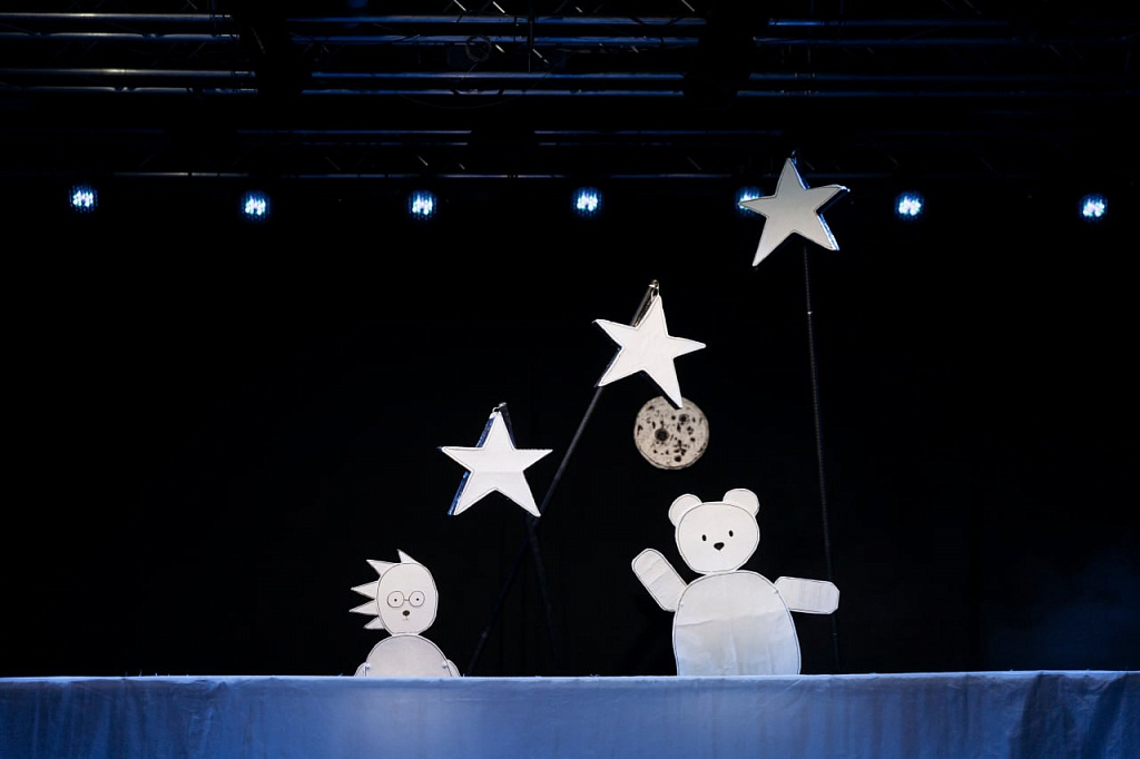 Кукольный спектакль «Зимняя сказка» по сказкам Сергея Козлова. Изображение 1