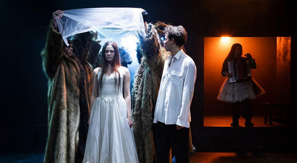 Й (Театр им. М.Н.Ермоловой). Изображение 8