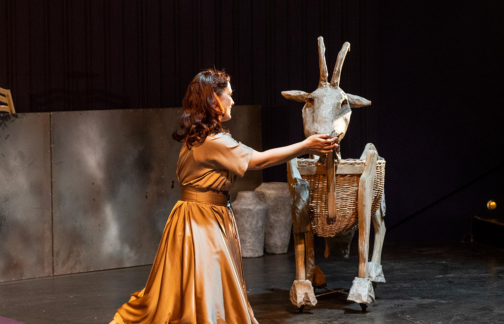 Четыре девушки. Изображение 7