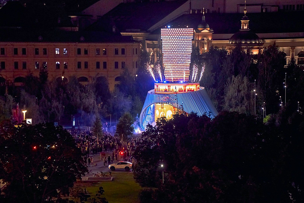 «Матрешка Москвы» в парке «Зарядье». Изображение 3