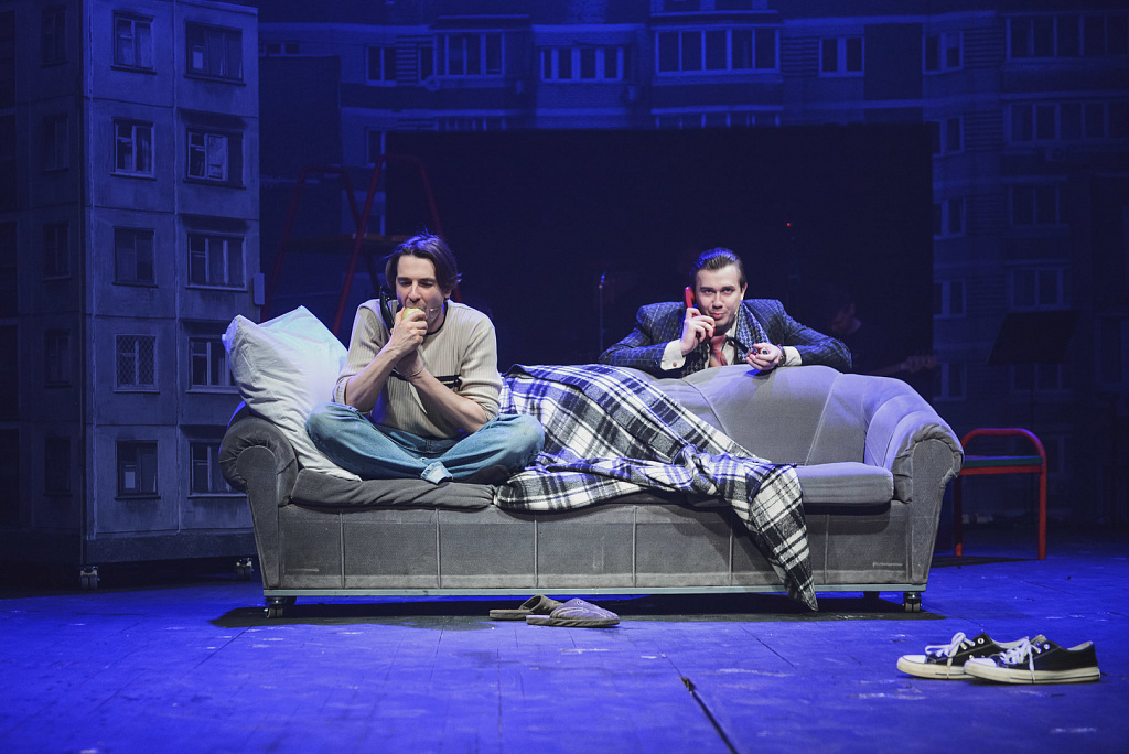 Чужие подъезды. Изображение 6