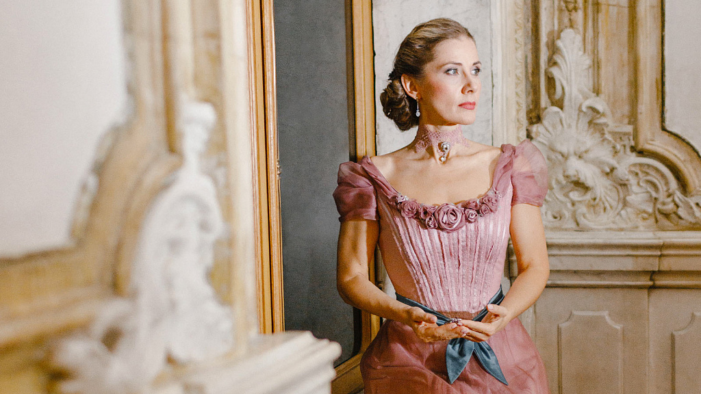 Розовое платье. Изображение 9