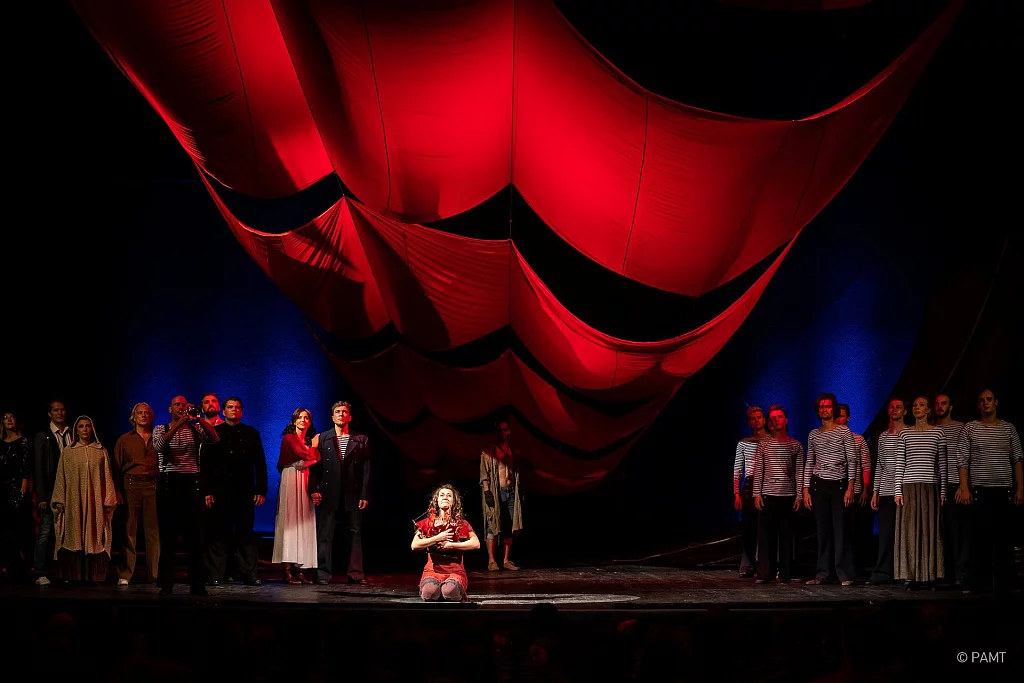 РАМТ - Российский академический молодежный театр . Изображение 1